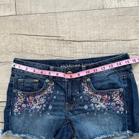 American Eagle Outfitters Low Rise Floral Embroidered Festival Denim Shorts 2 - Picture 4 of 11